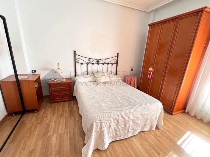 Image No.21-4 Bed Townhouse for sale