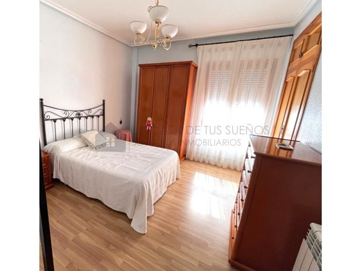 Image No.23-4 Bed Townhouse for sale