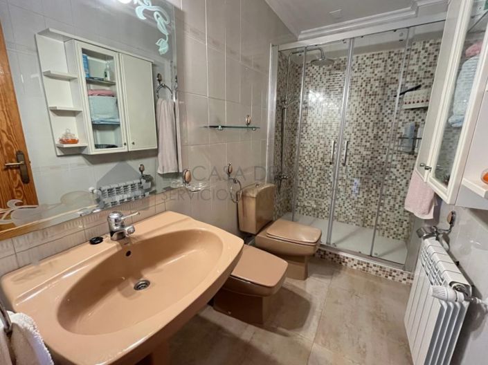 Image No.24-4 Bed Townhouse for sale