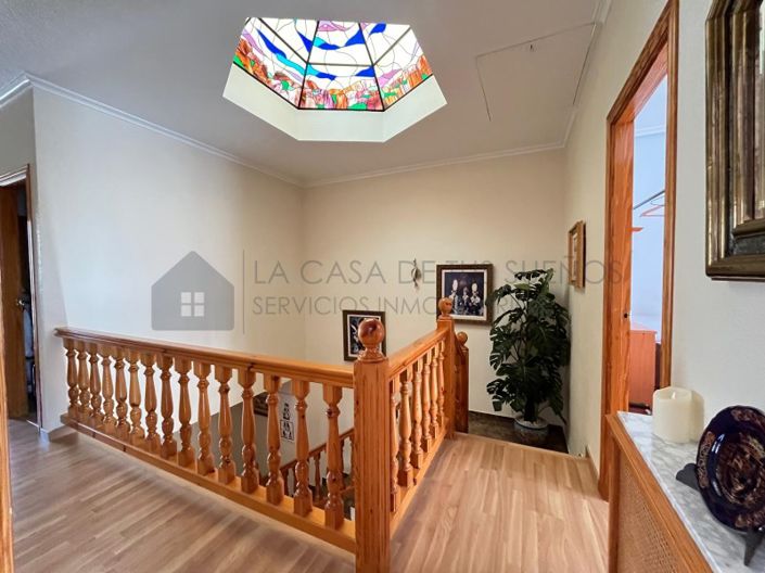 Image No.29-4 Bed Townhouse for sale