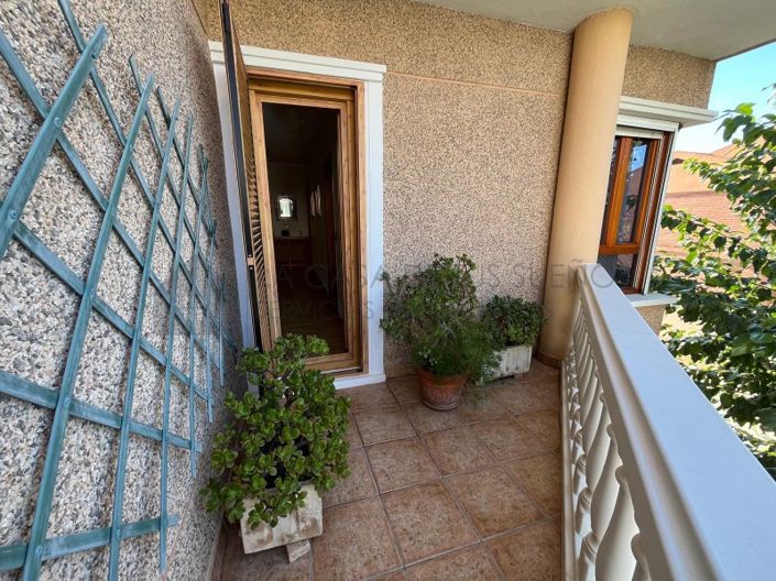 Image No.31-4 Bed Townhouse for sale