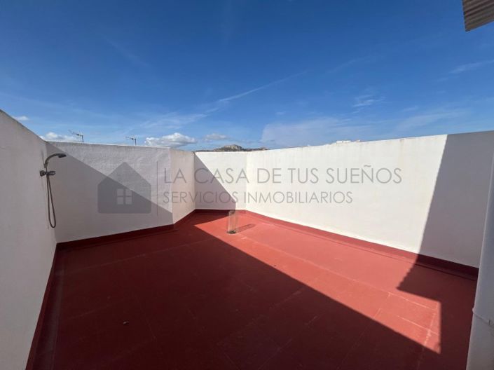 Image No.36-4 Bed Townhouse for sale