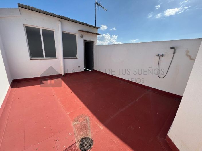 Image No.38-4 Bed Townhouse for sale