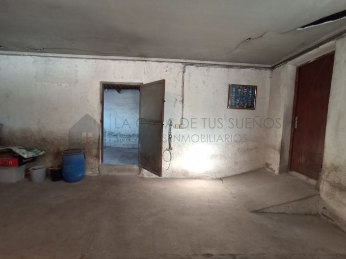 Image No.29-Maison de campagne de 2 chambres à vendre à Sax