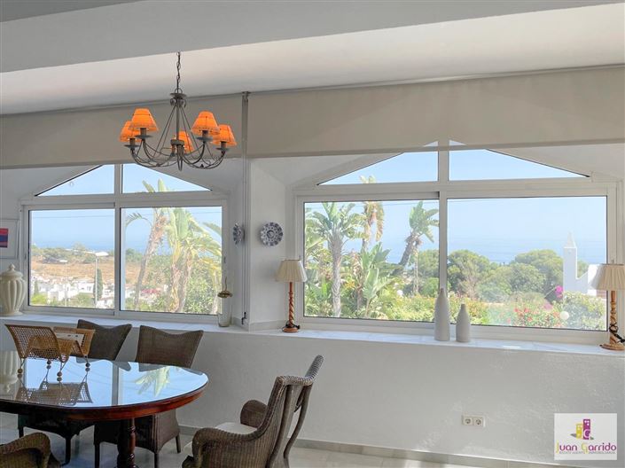 Image No.6-Villa de 4 chambres à vendre à Nerja