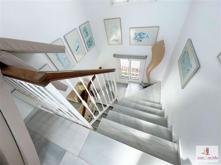 Image No.21-Villa de 4 chambres à vendre à Nerja