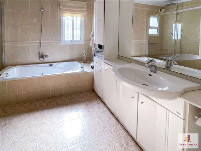 Image No.26-Villa de 4 chambres à vendre à Nerja