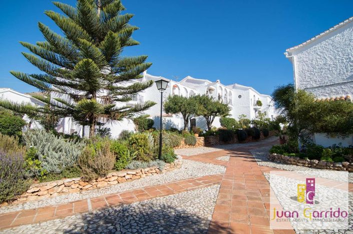 Image No.21-2 Bed Property for sale