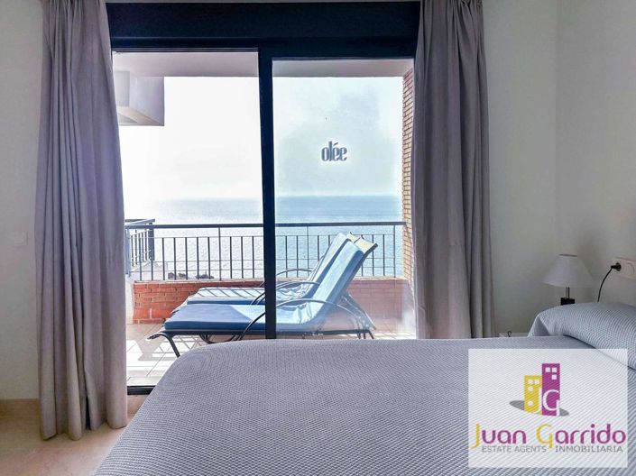 Image No.10-2 Bed Property for sale