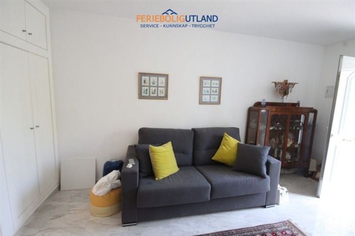 Image No.19-4 Bed Townhouse for sale