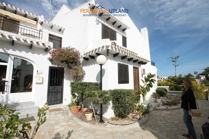 Image No.24-4 Bed Townhouse for sale