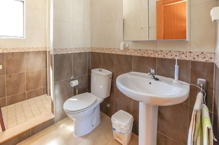 Image No.18-5 Bed Villa for sale