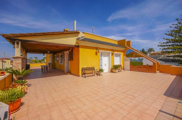 Image No.12-4 Bed Villa for sale