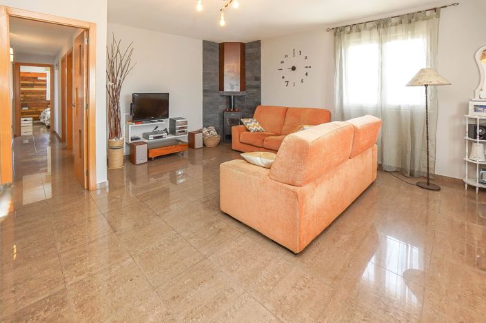 Image No.3-4 Bed Villa for sale