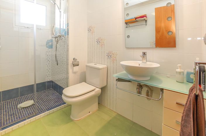 Image No.8-4 Bed Villa for sale