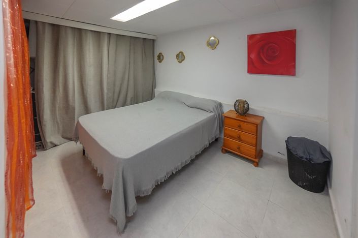 Image No.10-1 Bed House for sale