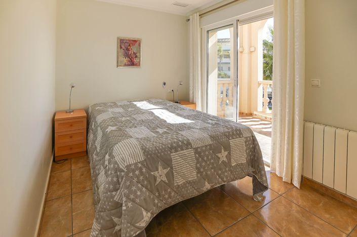 Image No.36-8 Bed Villa / Detached for sale