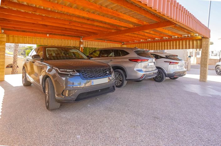 Image No.52-8 Bed Villa / Detached for sale