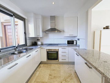 11-20939a0134ad724a8cb2a801094d15a4