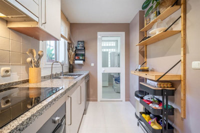 11-20939a0134ad724a8cb2a801094d15a4