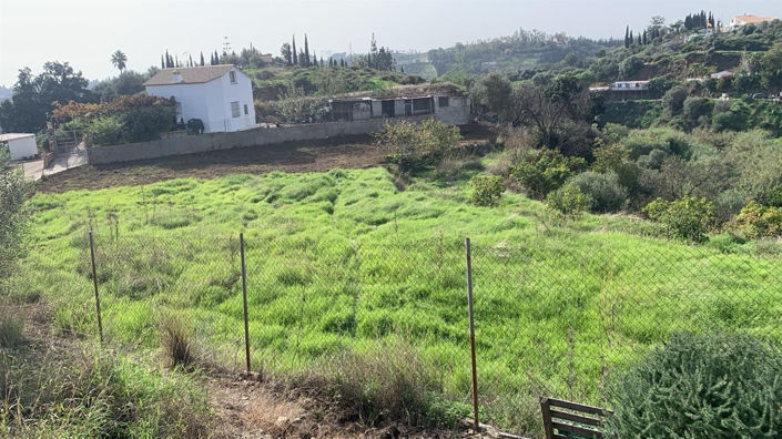 Image No.14-3 Bed Property for sale