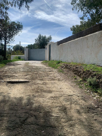 Image No.17-3 Bed Property for sale