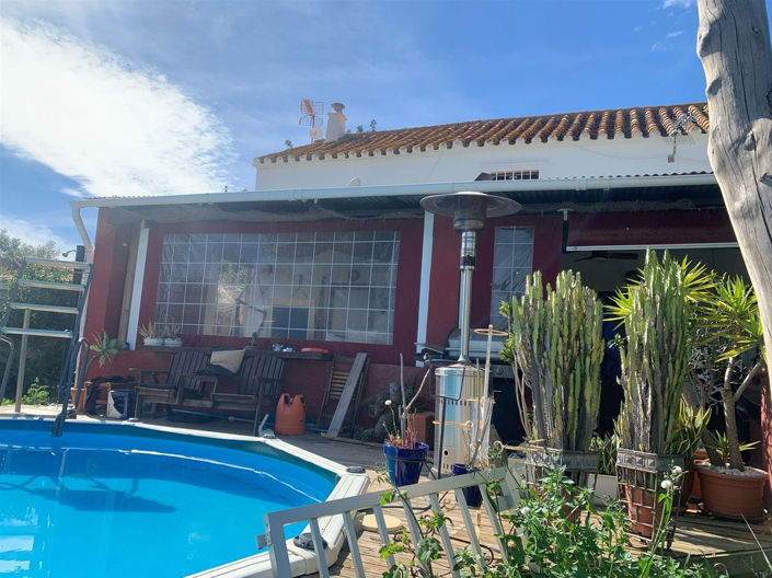 Image No.6-3 Bed Property for sale