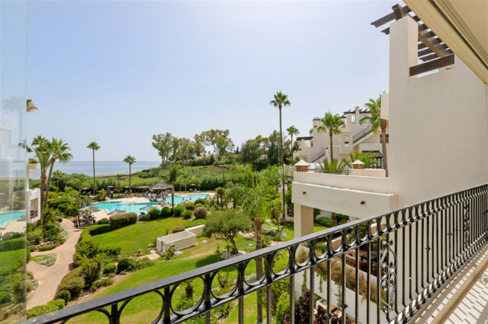 Image No.18-3 Bed Property for sale