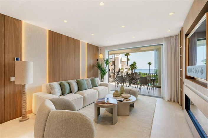 Image No.6-3 Bed Property for sale