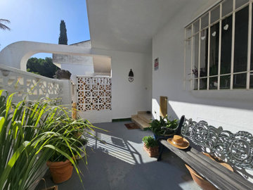 10-bb915d1cb19341576dcdc994b81ab9c5