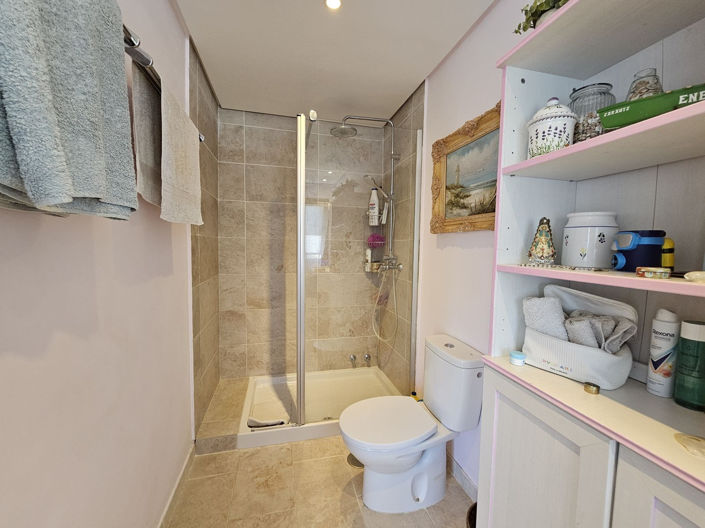 Image No.19-3 Bed Property for sale