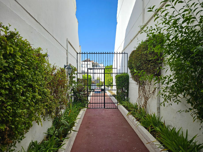 Image No.33-3 Bed Property for sale