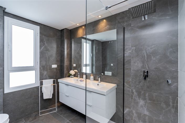 Image No.23-2 Bed Apartment for sale