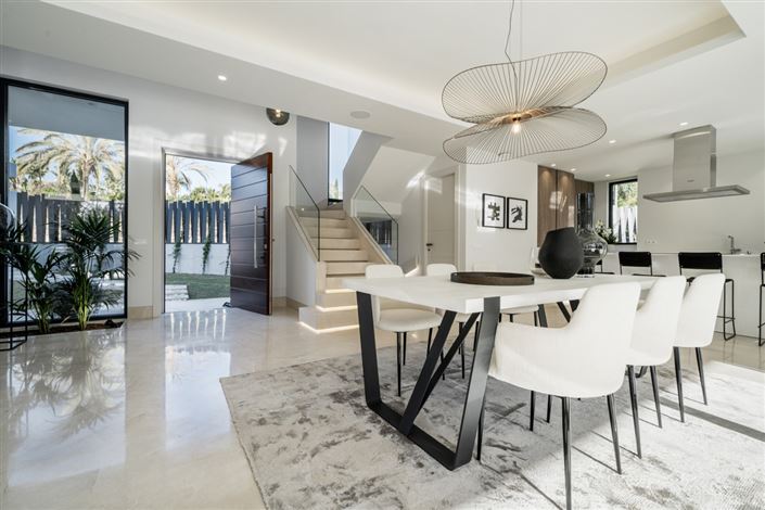 Image No.19-Villa / Détaché de 4 chambres à vendre à Estepona