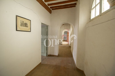 Palazzo Serrazzano19 low.JPG