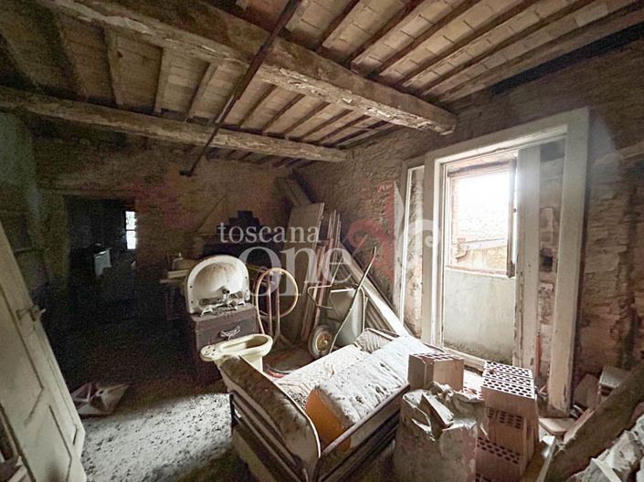 Image No.17-6 Bed House for sale