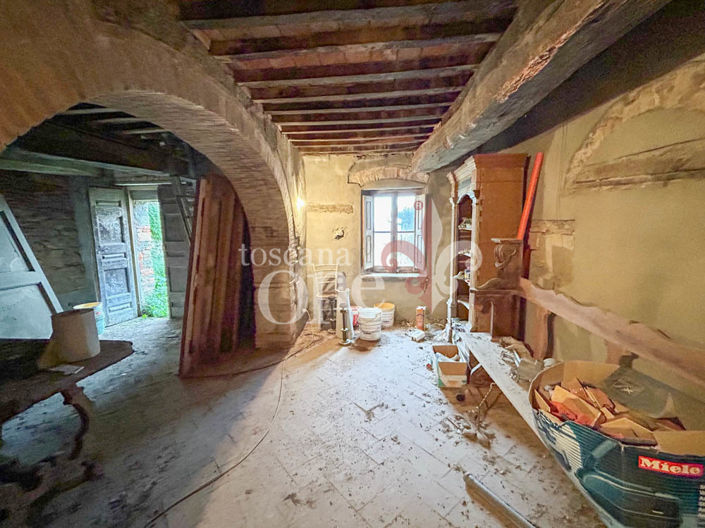 Image No.24-6 Bed House for sale