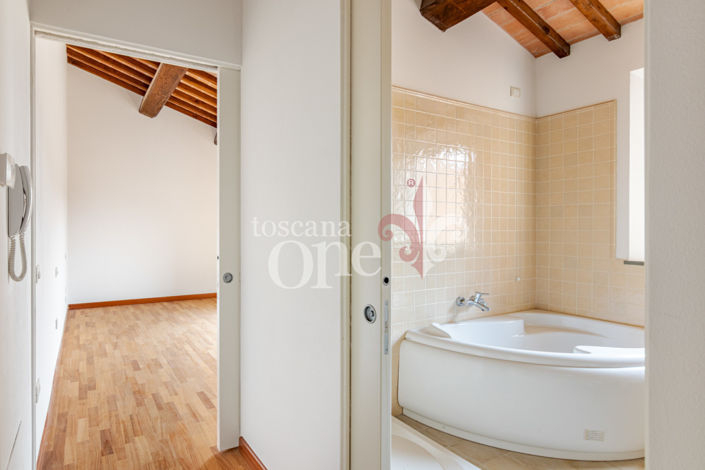 Image No.21-3 Bed House for sale