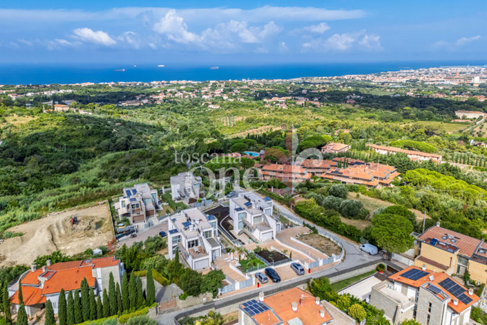 Image No.14-1 Bed Townhouse for sale