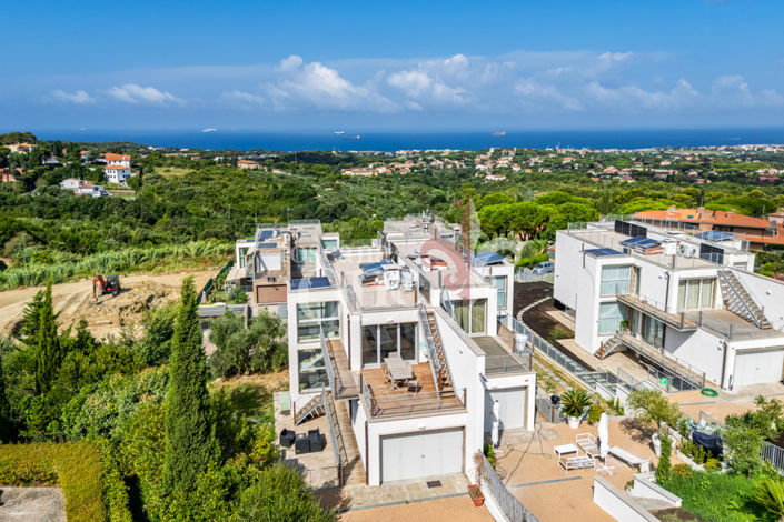 Image No.10-1 Bed Townhouse for sale