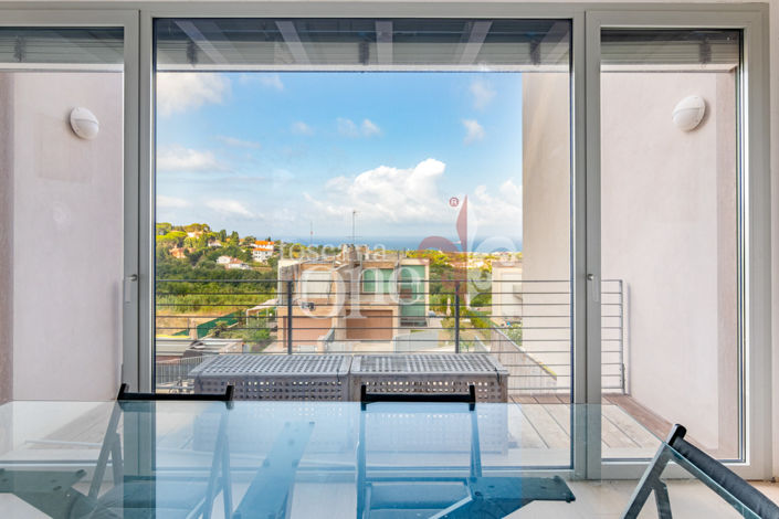 Image No.25-1 Bed Townhouse for sale