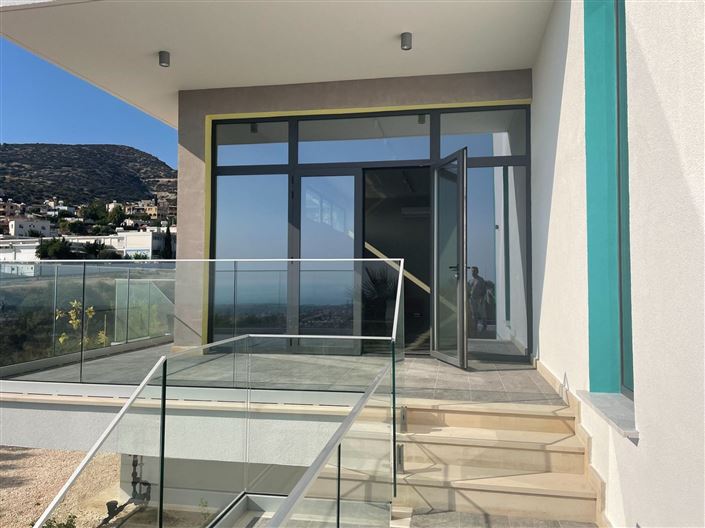 Image No.11-4 Bed House for sale