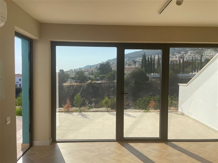 Image No.13-4 Bed House for sale