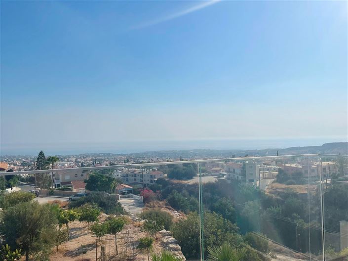 Image No.16-4 Bed House for sale