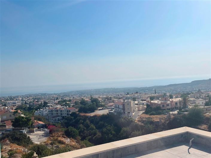 Image No.17-4 Bed House for sale