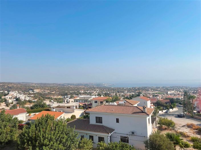 Image No.18-4 Bed House for sale