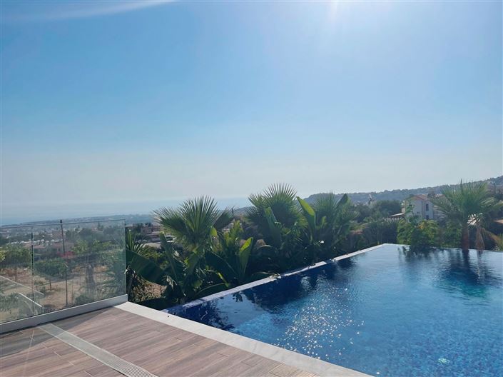 Image No.19-4 Bed House for sale