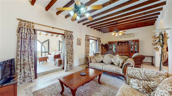 Image No.2-Maison de 5 chambres à vendre à Ineia