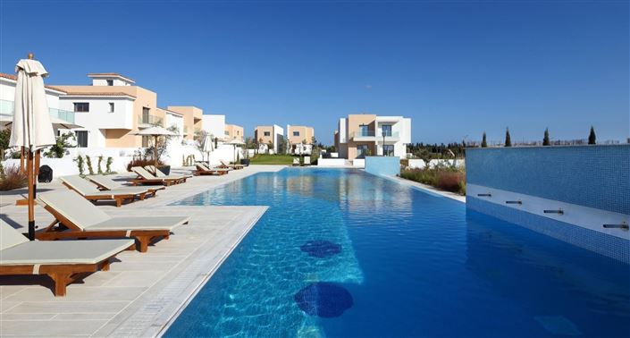 Image No.10-3 Bed House for sale