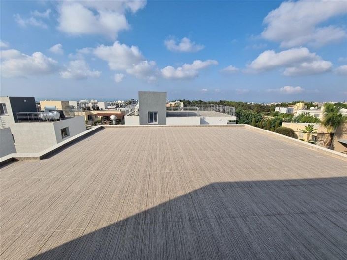 Image No.19-5 Bed House for sale